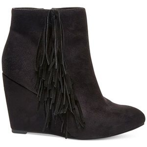 Steve Madden Pave Fringe Suede Wedges
